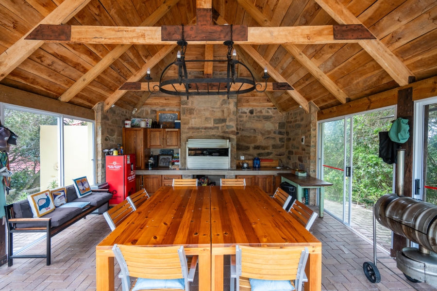 7 Bedroom Property for Sale in West Beach Eastern Cape